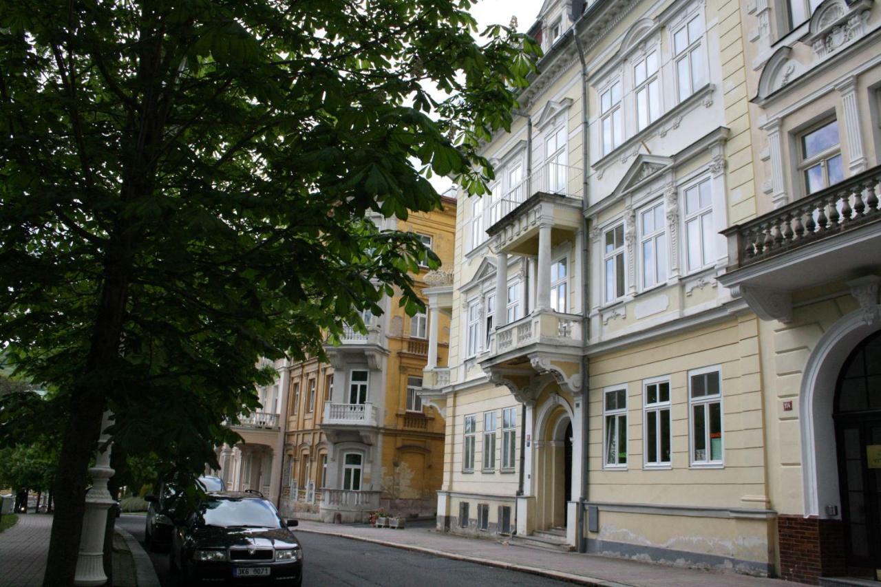 With Love Marienbad Ap . Anglicka Eksteriør bilde